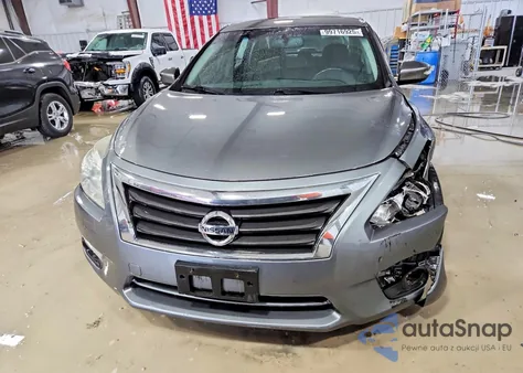 2015 Nissan Altima 2.5 z USA, uszkodzony, nr VIN 1N4AL3AP3FC570998